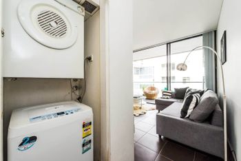 Executive Two Bed Penthouse Studio In The City - Port Augusta Accommodation 5