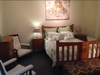 Edgeworth Street Manor - Port Augusta Accommodation 3