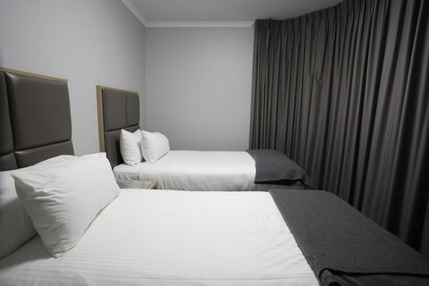 Madison Carrington Apartments - Port Augusta Accommodation 6