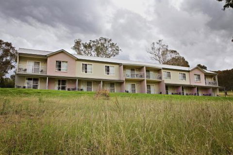 BATHURST GOLDFIELDS MOTEL On MOUNT PANORAMA - Port Augusta Accommodation 1