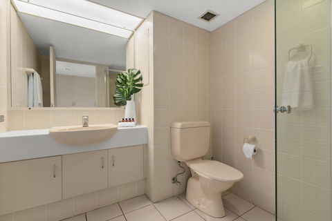 Cairns Oceanview At 181 The Esplanade 19 - Port Augusta Accommodation 4