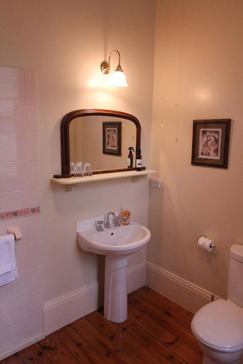 Palm House - Port Augusta Accommodation 5