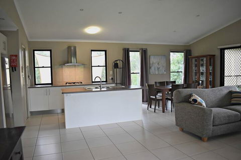Melawondi Spring Retreat - Port Augusta Accommodation 5