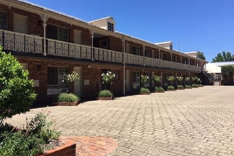 Hermitage Motor Inn - Port Augusta Accommodation 1