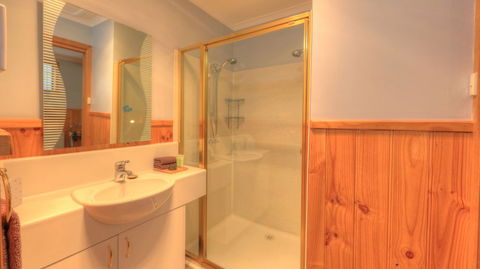 Derwent Bridge Chalets & Studios - Port Augusta Accommodation 4