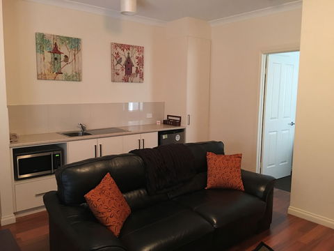Hahndorf Oak Tree Cottages - Port Augusta Accommodation 0