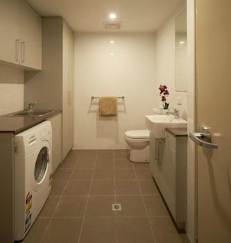 Baileys Serviced Apartments - Port Augusta Accommodation 4