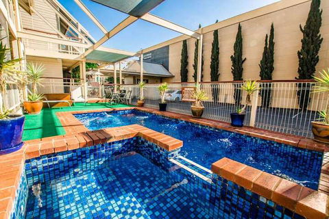 MAS Country Riverboat Lodge Motor Inn - Port Augusta Accommodation 2