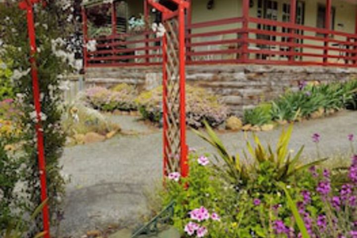 Franklin TAS Port Augusta Accommodation