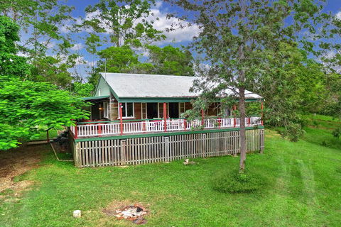 Avalon Noosa Farm Cottages - Port Augusta Accommodation 1