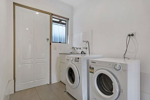 Adelaide Holiday Homes - Port Augusta Accommodation 2