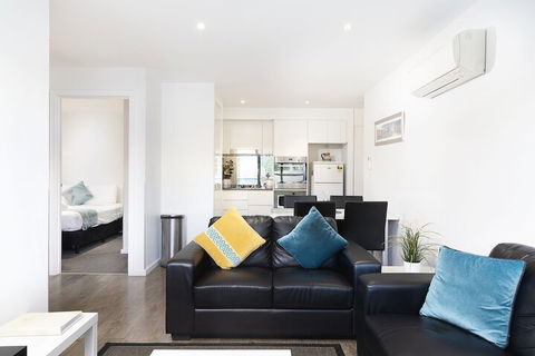 RNR Serviced Apartments North Melbourne - Port Augusta Accommodation 5