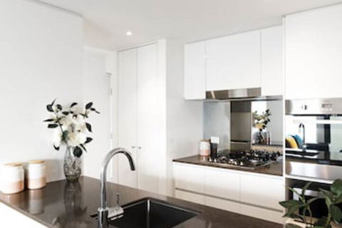RNR Serviced Apartments North Melbourne - Port Augusta Accommodation 0