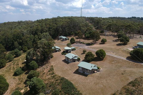 Jenolan Cabins - Port Augusta Accommodation 1
