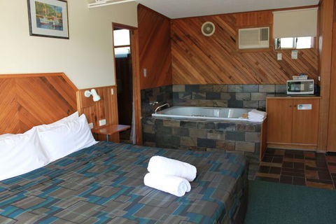 Pelicans Motel San Remo - Port Augusta Accommodation 5