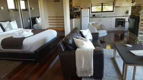 Blue Summit Cottages - Port Augusta Accommodation 5