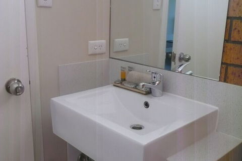 Rosebourne Gardens Motel - Port Augusta Accommodation 7
