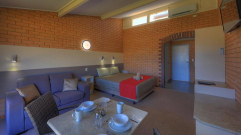 Tenterfield Motor Inn - Port Augusta Accommodation 5