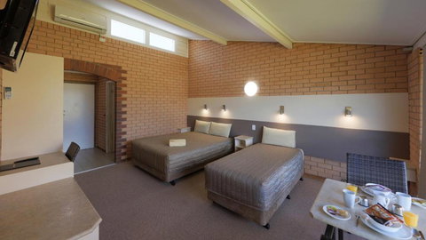 Tenterfield Motor Inn - Port Augusta Accommodation 2