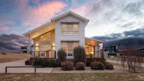 Alpine Snow Angels Retreat Luxurious Snowy Mountains Living - Port Augusta Accommodation 2