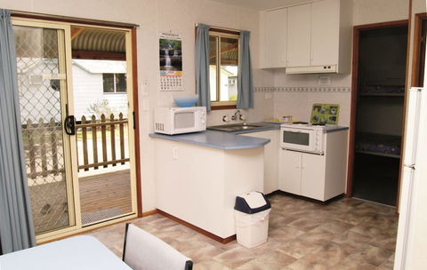 Smugglers Cove Holiday Village - Port Augusta Accommodation 6