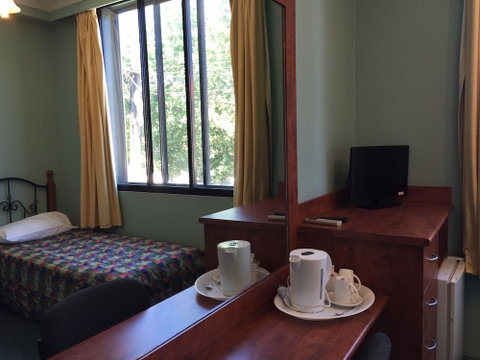 Harp Hotel - Port Augusta Accommodation 0