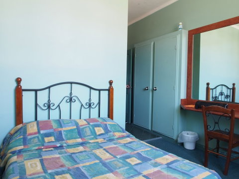 Harp Hotel - Port Augusta Accommodation 3