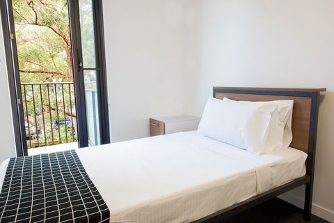 Racecourse Space Pop Up - Port Augusta Accommodation 4