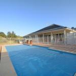 Silver Springs (4br) Cottage With Wifi Views Olives & Space . Fireplace Views Olives & Space - Port Augusta Accommodation 0