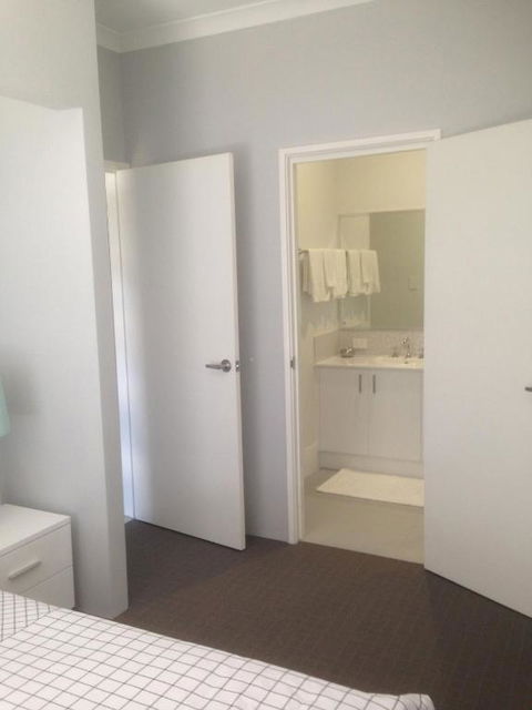 Eden Beach Holiday Getaway - Port Augusta Accommodation 5