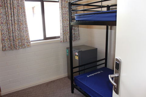 SJ Hostel - Port Augusta Accommodation 4
