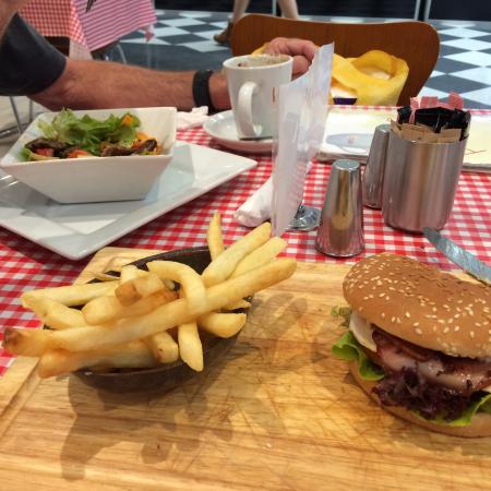 D'Cafe Richmond - Port Augusta Accommodation 0