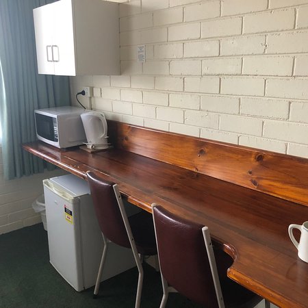 Charlies Chickens - Port Augusta Accommodation 0