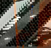 Shake a Leg Junior - Port Augusta Accommodation