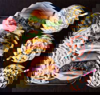 Cheezy Burger - Port Augusta Accommodation