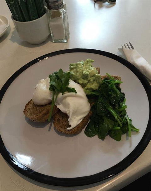 Red Brick Cafe - Port Augusta Accommodation 9