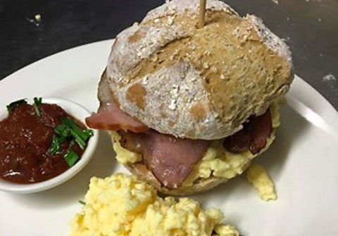 Red Brick Cafe - Port Augusta Accommodation 3