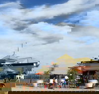 Floating Dragon - Port Augusta Accommodation