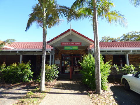 Stuarts Point Tavern / Yarrahinni Hotel - Port Augusta Accommodation 1