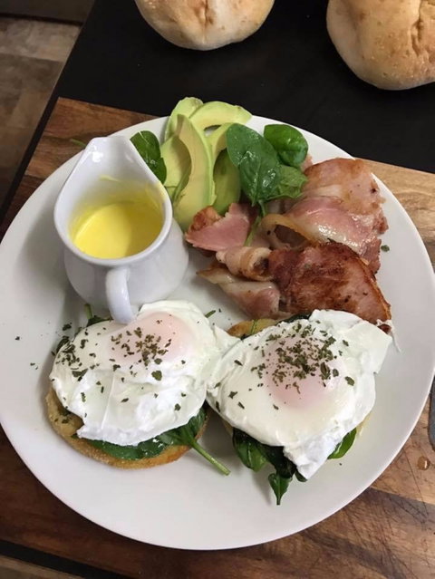 Wafflin On Cafe - Port Augusta Accommodation 1