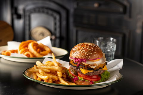 Charcoal Joe's - Port Augusta Accommodation 1