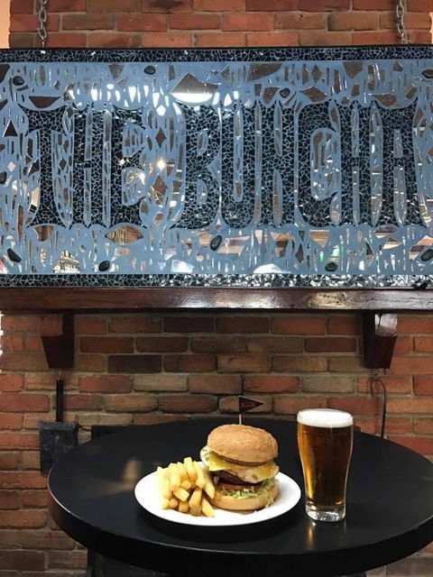 The Red Room - The Edward River Hotel - Port Augusta Accommodation 0