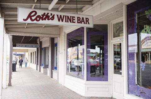 Roth's Wine Bar - Port Augusta Accommodation 2
