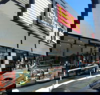 Feed 'n' Frenzy - Port Augusta Accommodation