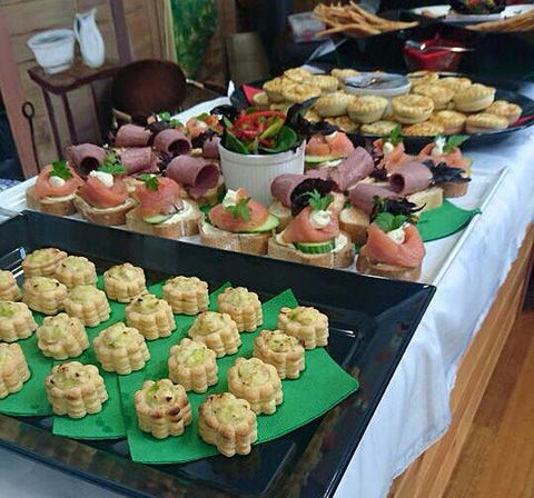 The Apple Tree Cafe - Port Augusta Accommodation 7