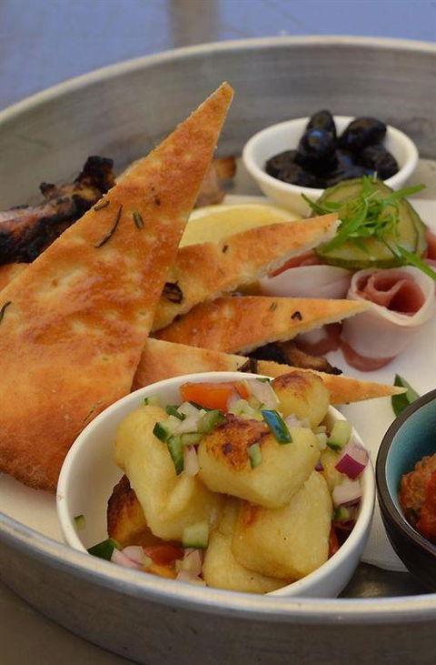 FOS Kitchen & Bar - Port Augusta Accommodation 4