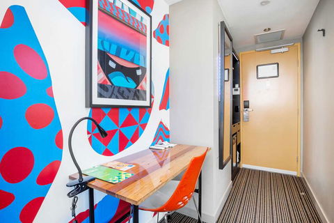 The Constance - Port Augusta Accommodation 9