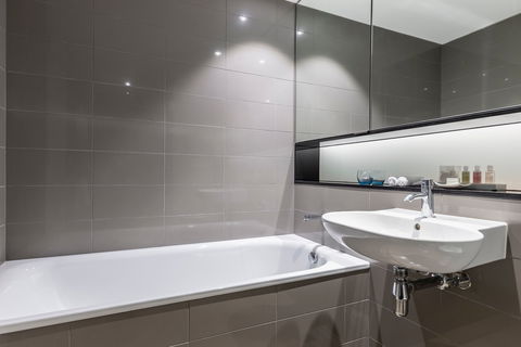 Fraser Suites Sydney - Port Augusta Accommodation 5