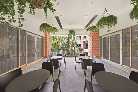 Adina Apartment Hotel Sydney Surry Hills - Port Augusta Accommodation 13