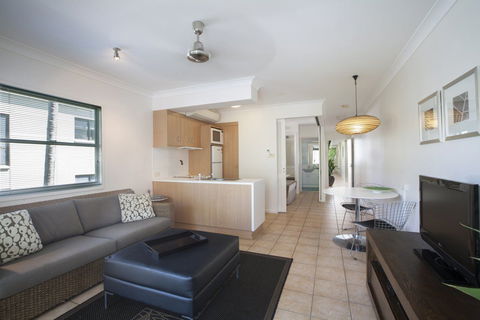 Port Douglas Apartments - Port Augusta Accommodation 1